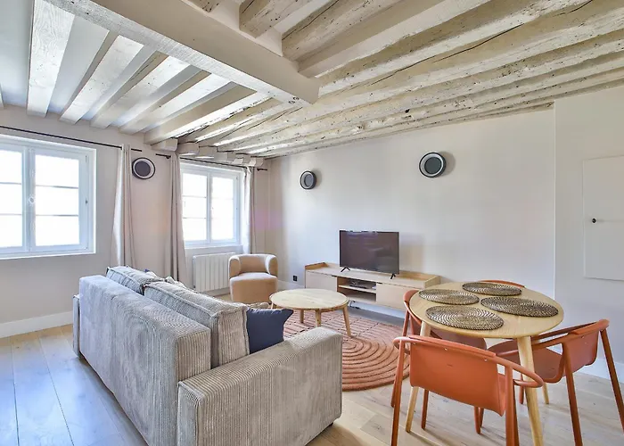 Apartment Heart Of Marais A Large 1-bedroom Paris